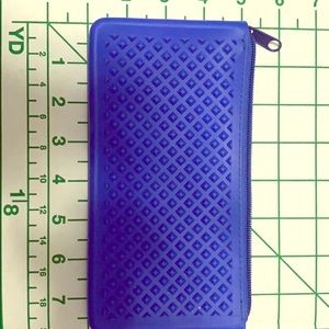 Blue Silicone studded pouch!